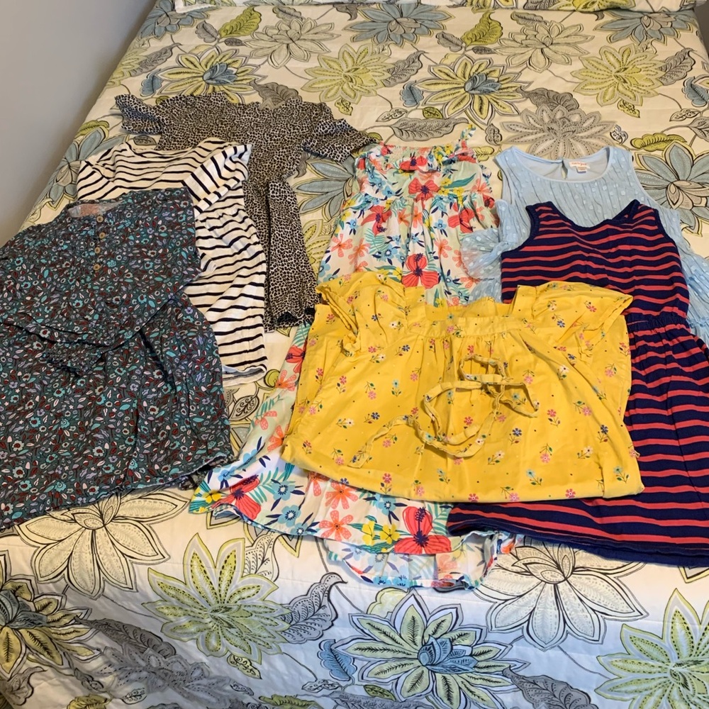 2 Long-sleeve/2 sleeveless/1 cap sleeve/1 short sleeve/1 sun dresses: medium